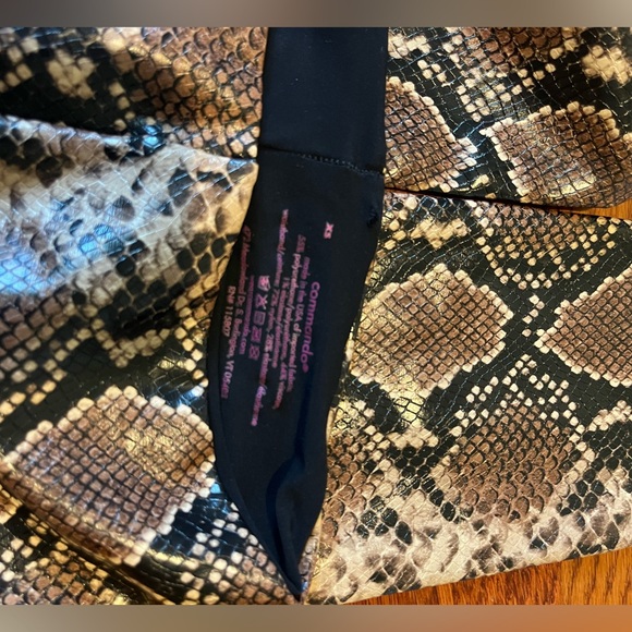 Commando Snakeskin Print Leggings - Black and Cream
